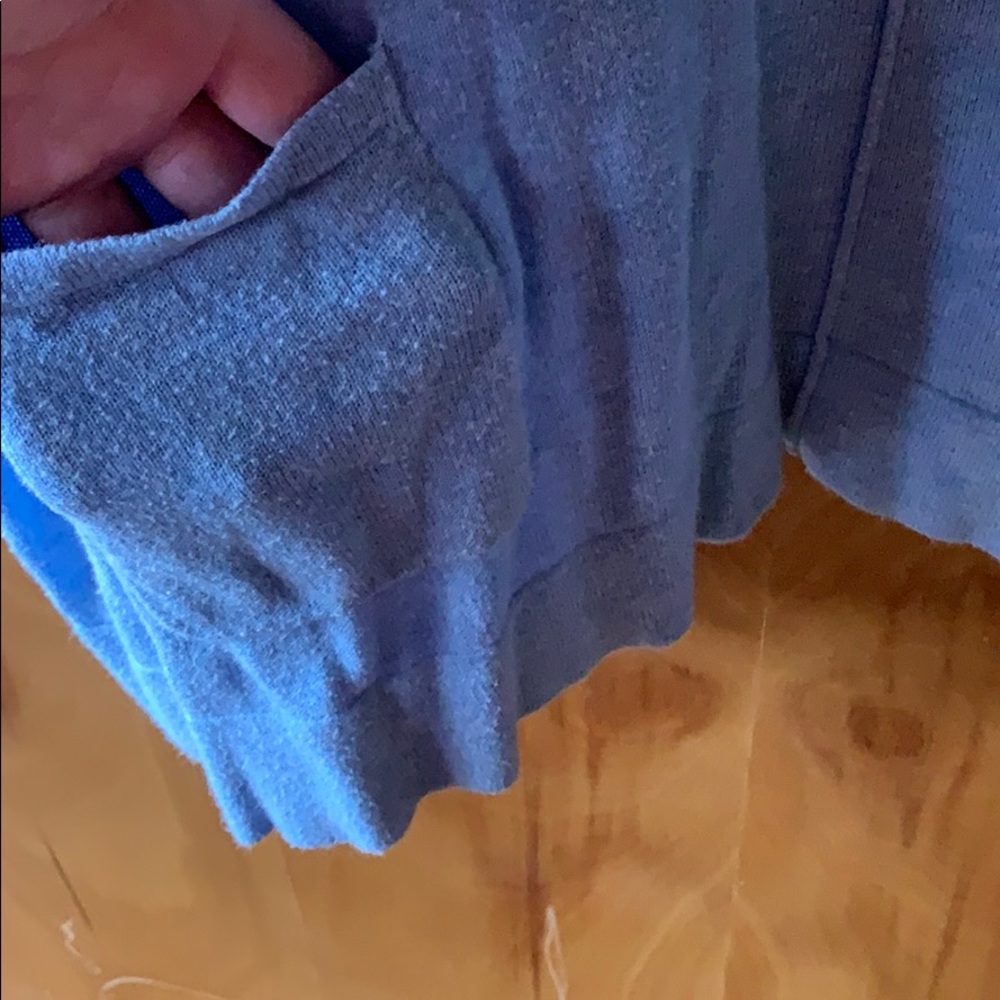August silk sweater - Picture 3 of 5